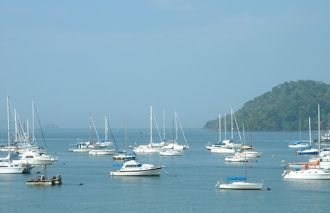 Panama Balboa Yacht Club.JPG (88562 bytes)